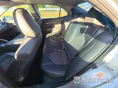 2018 Toyota Camry SE - zdjęcie 13 z 43 - miniatura