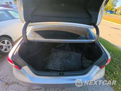 2018 Toyota Camry SE - zdjęcie 14 z 43 - miniatura