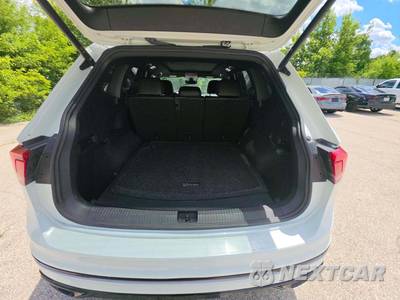 2022 Volkswagen Tiguan SE R-Line Black - zdjęcie 11 z 19 - miniatura