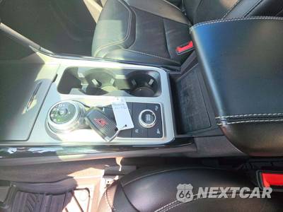 2024 Ford Explorer ST - zdjęcie 8 z 22 - miniatura