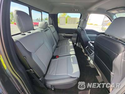 2022 Ford F-150 LARIAT Crew Cab Short Bed - zdjęcie 16 z 28 - miniatura