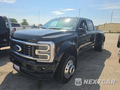 2026 Ford Super Duty F-450 Platinum Crew Cab Long Bed DRW
