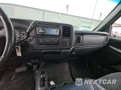 2002 Chevrolet Silverado 2500HD LS Extended Cab Medium Bed 1SB w/Rear Doors - zdjęcie 10 z 32 - miniatura