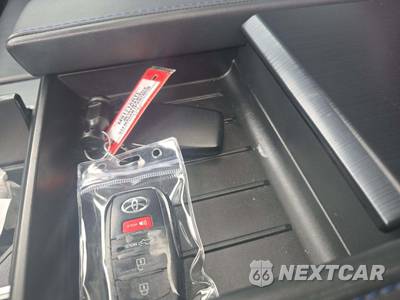 2023 Toyota Tundra Platinum Crew Cab Short Bed - zdjęcie 8 z 24 - miniatura
