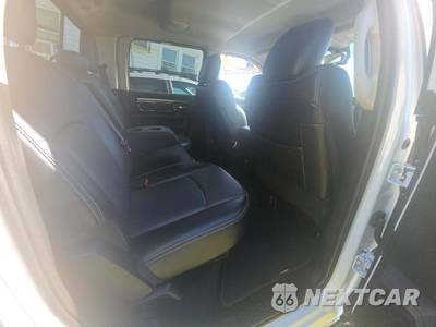 2018 Ram 3500 Laramie Crew Cab Long Bed DRW - zdjęcie 16 z 27 - miniatura