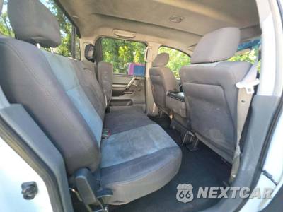 2005 Nissan TITAN XE Crew Cab Short Bed - zdjęcie 16 z 41 - miniatura