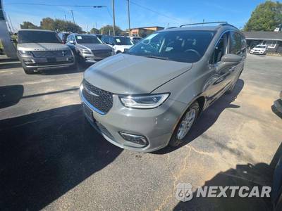 2022 Chrysler Pacifica Touring L 121.6" WB