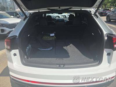 2025 Volkswagen Atlas Cross Sport 2.0T SEL R-Line Black - zdjęcie 14 z 24 - miniatura