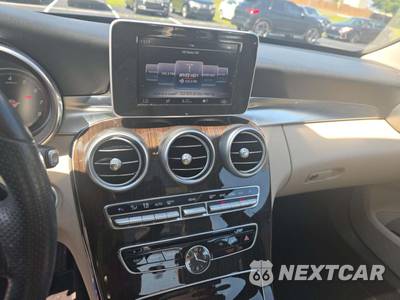 2015 Mercedes-Benz C 300 Sedan - zdjęcie 10 z 31 - miniatura