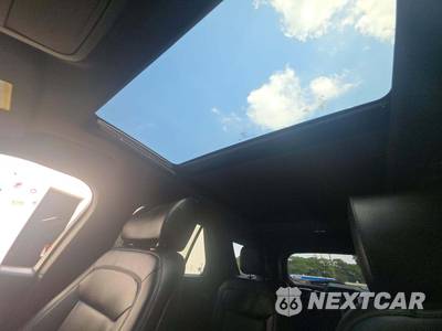 2020 Ford Explorer XLT - zdjęcie 11 z 26 - miniatura