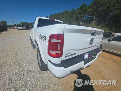 2022 Ram 2500 Laramie Crew Cab Medium Bed - zdjęcie 2 z 24 - miniatura