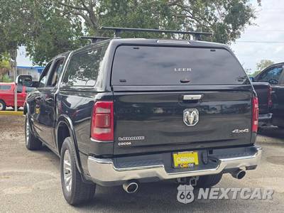2019 Ram 1500 Laramie Crew Cab Short Bed - zdjęcie 2 z 22 - miniatura