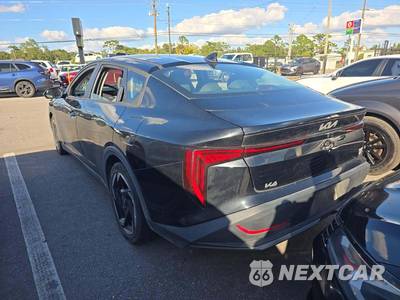 2025 Kia K4 EX - zdjęcie 2 z 20 - miniatura