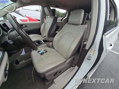 2018 Chrysler Pacifica Touring L Plus 121.6" WB - zdjęcie 6 z 21 - miniatura