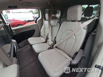 2018 Chrysler Pacifica Touring L Plus 121.6" WB - zdjęcie 13 z 21 - miniatura
