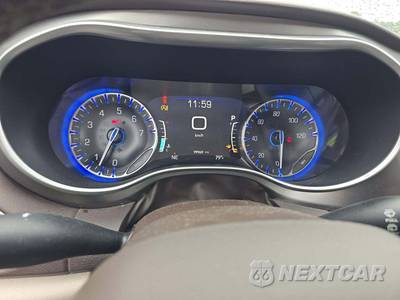 2018 Chrysler Pacifica Touring L Plus 121.6" WB - zdjęcie 9 z 21 - miniatura