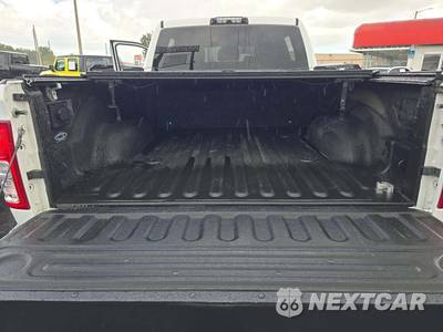 2021 Ram 2500 Big Horn Extended Crew Cab Medium Bed - zdjęcie 14 z 29 - miniatura