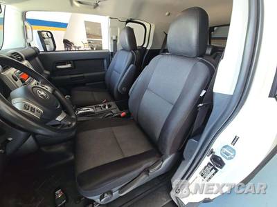 2013 Toyota FJ Cruiser w/Rear Doors - zdjęcie 6 z 28 - miniatura