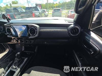 2017 Toyota Tacoma TRD Off-Road Crew Cab Medium Bed - zdjęcie 16 z 21 - miniatura