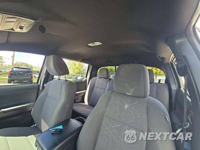 2017 Toyota Tacoma TRD Off-Road Crew Cab Medium Bed - zdjęcie 8 z 21 - miniatura