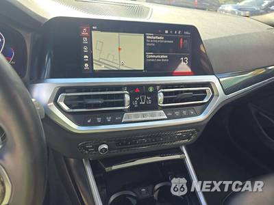 2022 BMW 3 Series Sedan 330i M SPORT LINE - zdjęcie 7 z 20 - miniatura