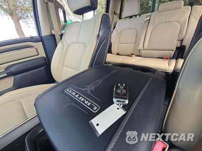 2020 Ram 1500 Limited Crew Cab Short Bed - zdjęcie 8 z 22 - miniatura