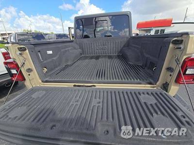 2020 Jeep Gladiator S Edition Crew Cab Medium Bed - zdjęcie 14 z 25 - miniatura