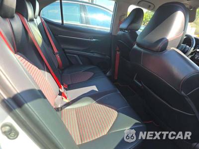 2021 Toyota Camry TRD - zdjęcie 15 z 19 - miniatura