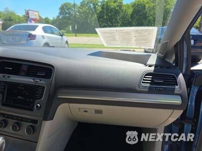 2016 Volkswagen Golf 1.8T SE Hatchback - zdjęcie 16 z 26 - miniatura