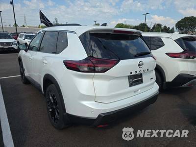 2026 Nissan Rogue Dark Armor - zdjęcie 2 z 21 - miniatura