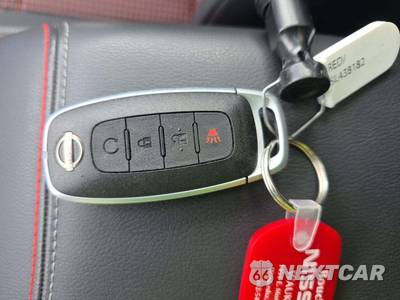2025 Nissan Kicks SR - zdjęcie 8 z 20 - miniatura
