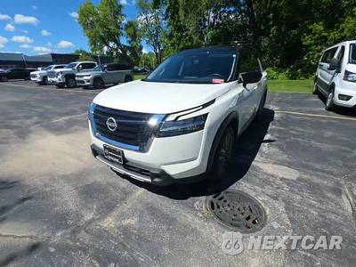 2024 Nissan Pathfinder SL - zdjęcie 1 z 18 - miniatura
