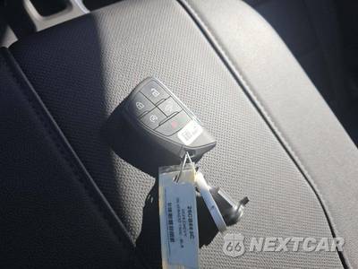 2024 Chevrolet Silverado 1500 LTZ Crew Cab Short Bed 1LZ - zdjęcie 8 z 22 - miniatura