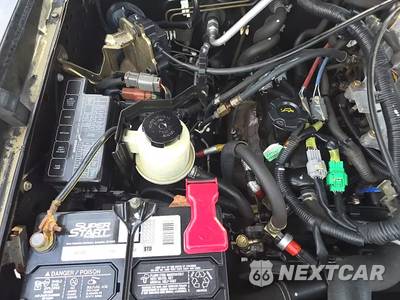 2003 Nissan Frontier SVE Crew Cab Short Bed - zdjęcie 18 z 20 - miniatura