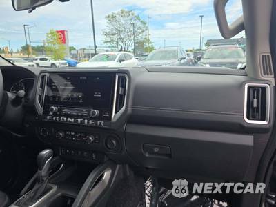 2025 Nissan Frontier SV Extended Cab Long Bed - zdjęcie 19 z 21 - miniatura