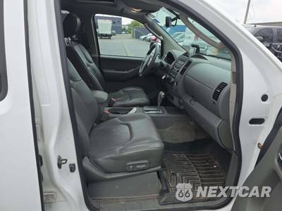 2011 Nissan Frontier SL Crew Cab Medium Bed - zdjęcie 18 z 30 - miniatura