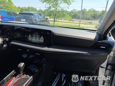 2025 Nissan Kicks SR - zdjęcie 16 z 17 - miniatura