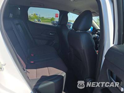 2025 Nissan Kicks SR - zdjęcie 13 z 17 - miniatura
