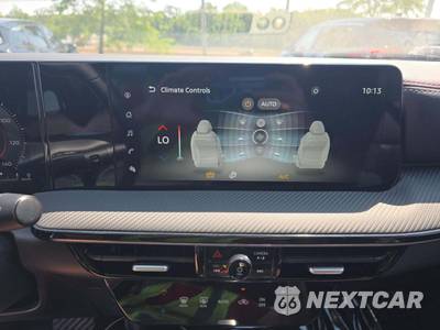2025 Nissan Kicks SR - zdjęcie 7 z 17 - miniatura