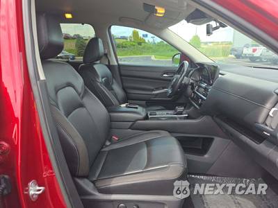 2023 Nissan Pathfinder SL - zdjęcie 16 z 18 - miniatura