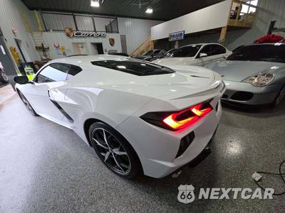 2020 Chevrolet Corvette Stingray Coupe 3LT - zdjęcie 2 z 20 - miniatura