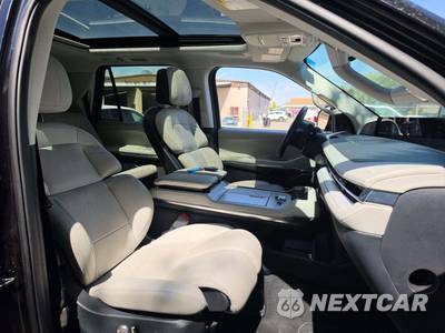 2026 Lincoln Navigator Reserve - zdjęcie 19 z 22 - miniatura