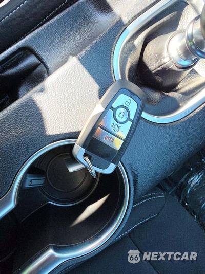 2020 Ford Mustang GT Coupe - zdjęcie 8 z 23 - miniatura