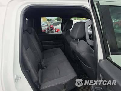 2025 Toyota Tacoma SR5 Crew Cab Medium Bed - zdjęcie 16 z 26 - miniatura