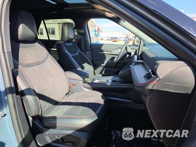 2025 Ford Explorer ST - zdjęcie 19 z 22 - miniatura
