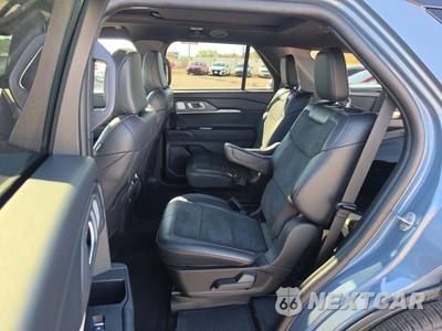 2025 Ford Explorer ST - zdjęcie 13 z 22 - miniatura