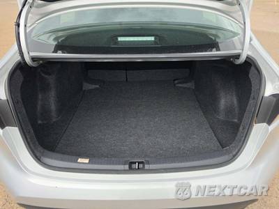 2025 Toyota Corolla LE Sedan - zdjęcie 14 z 24 - miniatura