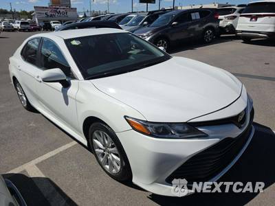 2020 Toyota Camry LE - zdjęcie 4 z 25 - miniatura
