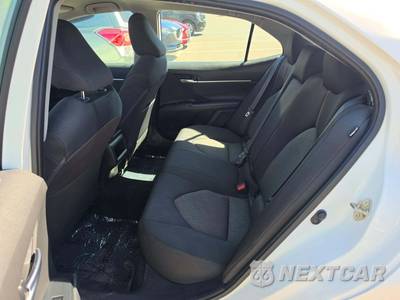 2020 Toyota Camry LE - zdjęcie 13 z 25 - miniatura