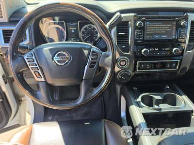 2017 Nissan TITAN XD Platinum Reserve Crew Cab Medium Bed - zdjęcie 10 z 30 - miniatura